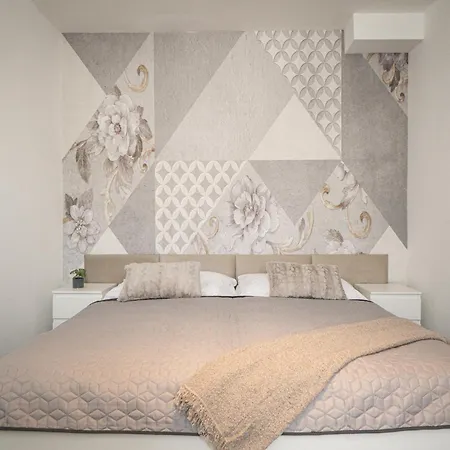 Apartment By Pyramid - Michal Bratislava