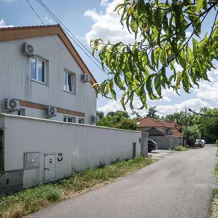 아파트 By Pyramid - Michal *