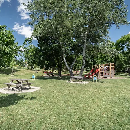 By Pyramid - Michal Apartment *