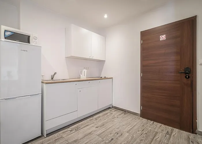 아파트 By Pyramid - Michal