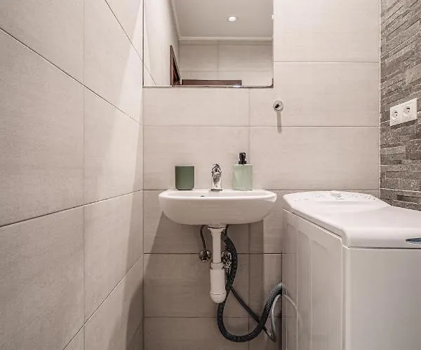 By Pyramid - Michal Апартаменти