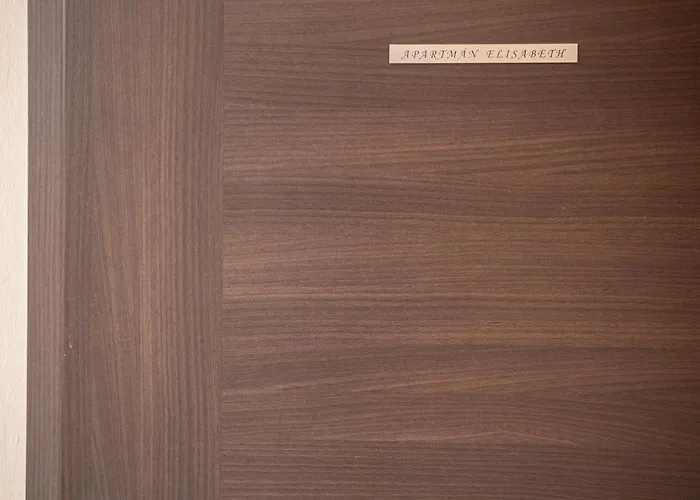 아파트 By Pyramid - Michal *