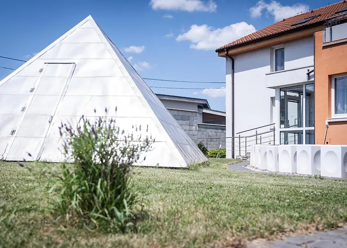 By Pyramid - Michal Братислава