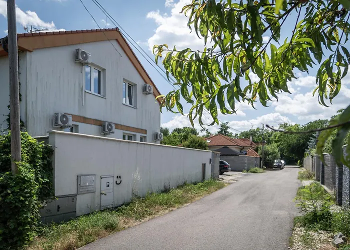 아파트 By Pyramid - Michal *