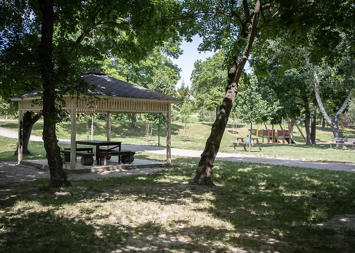 By Pyramid - Michal Апартаменти *