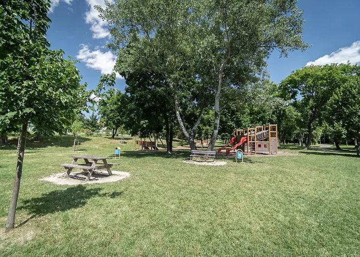 By Pyramid - Michal Апартаменти *